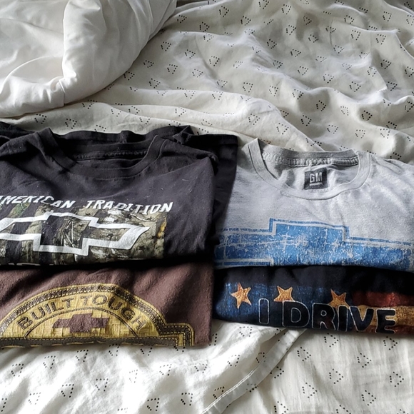 Other - Bundle of 4 men's L Chevy tshirts